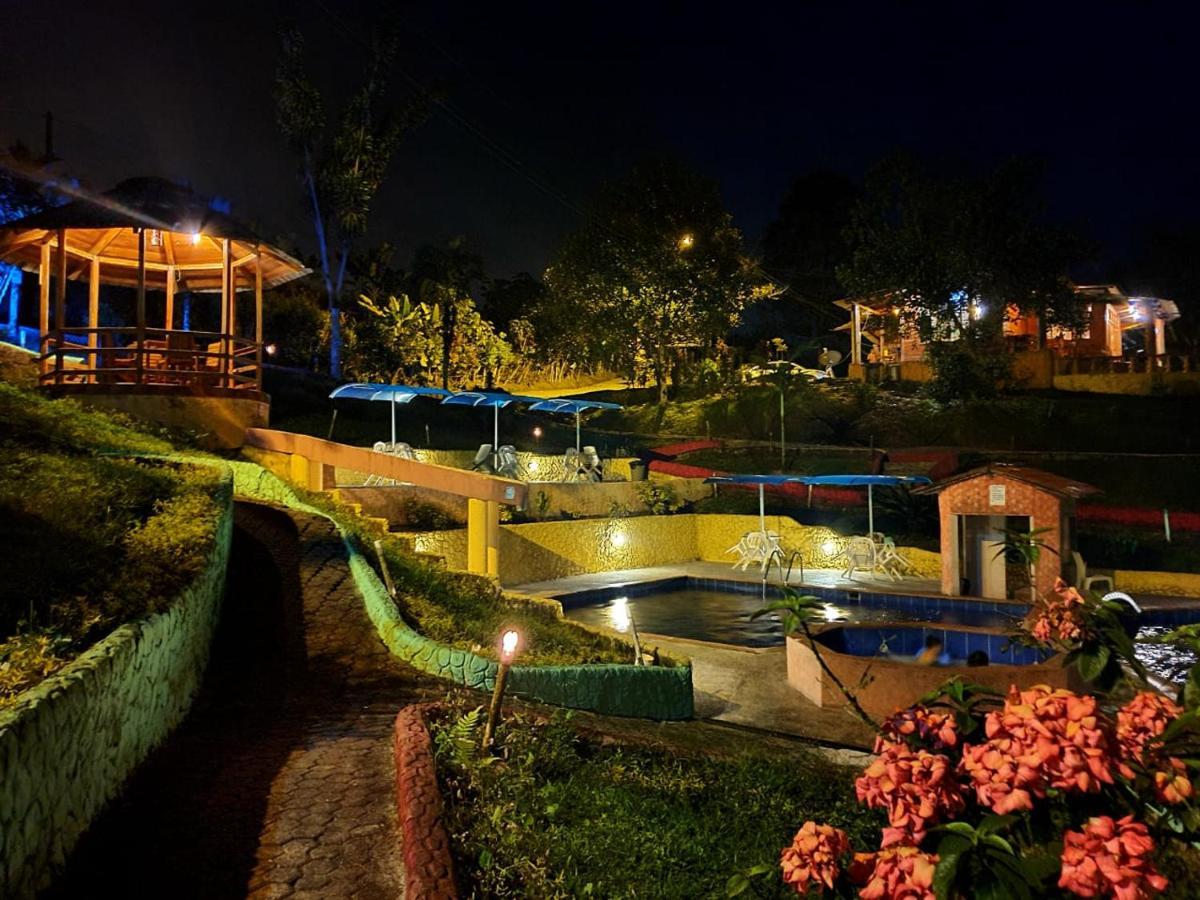 Hosteria Kasadasa ซานโต โดมิงโก เด ลอส โคโลราโดส ภายนอก รูปภาพ